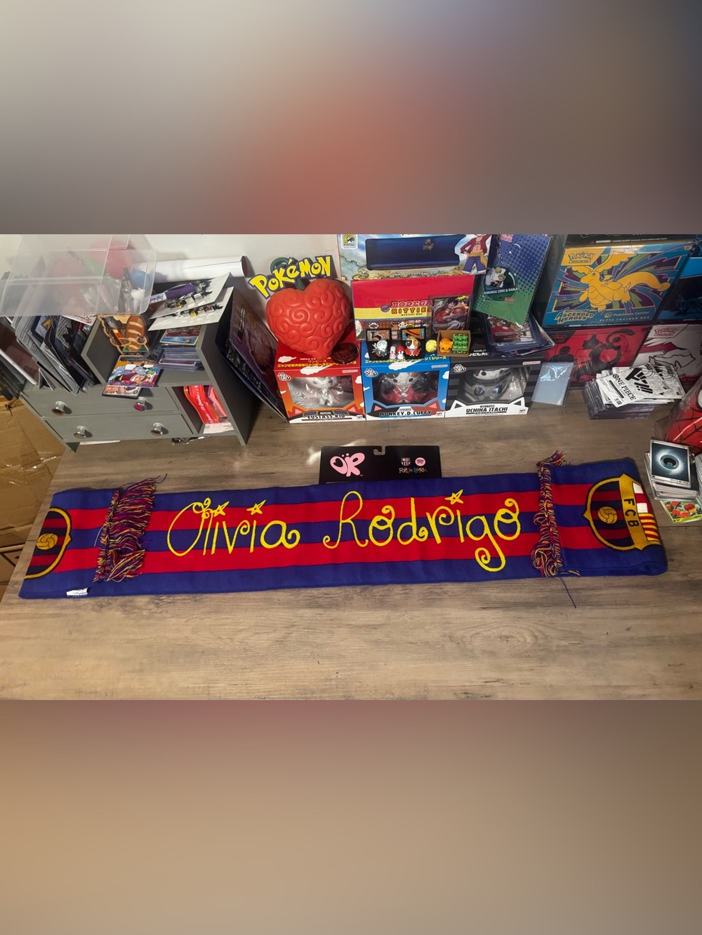 Olivia Rodrigo FC Barcelona Limited Edition Scarf NEW